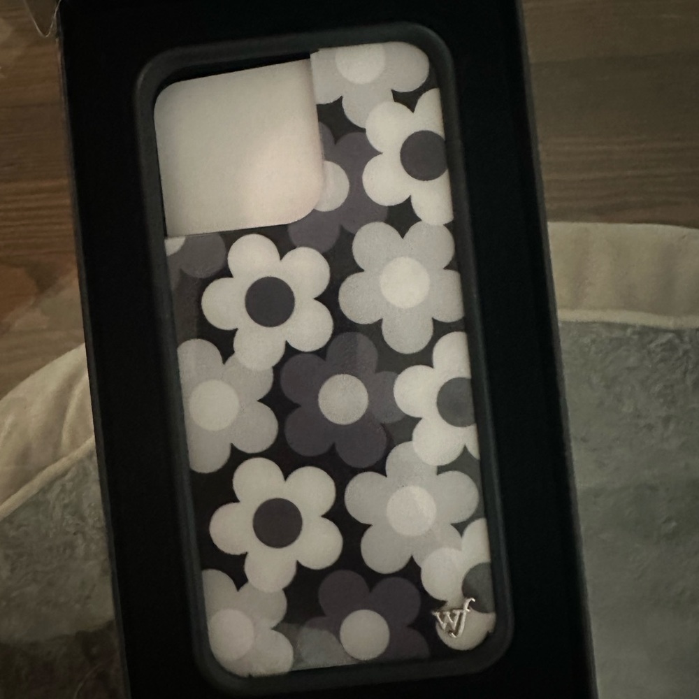 Wildflower phone case - Iphone 14 Pro Max - Picture 2 of 3